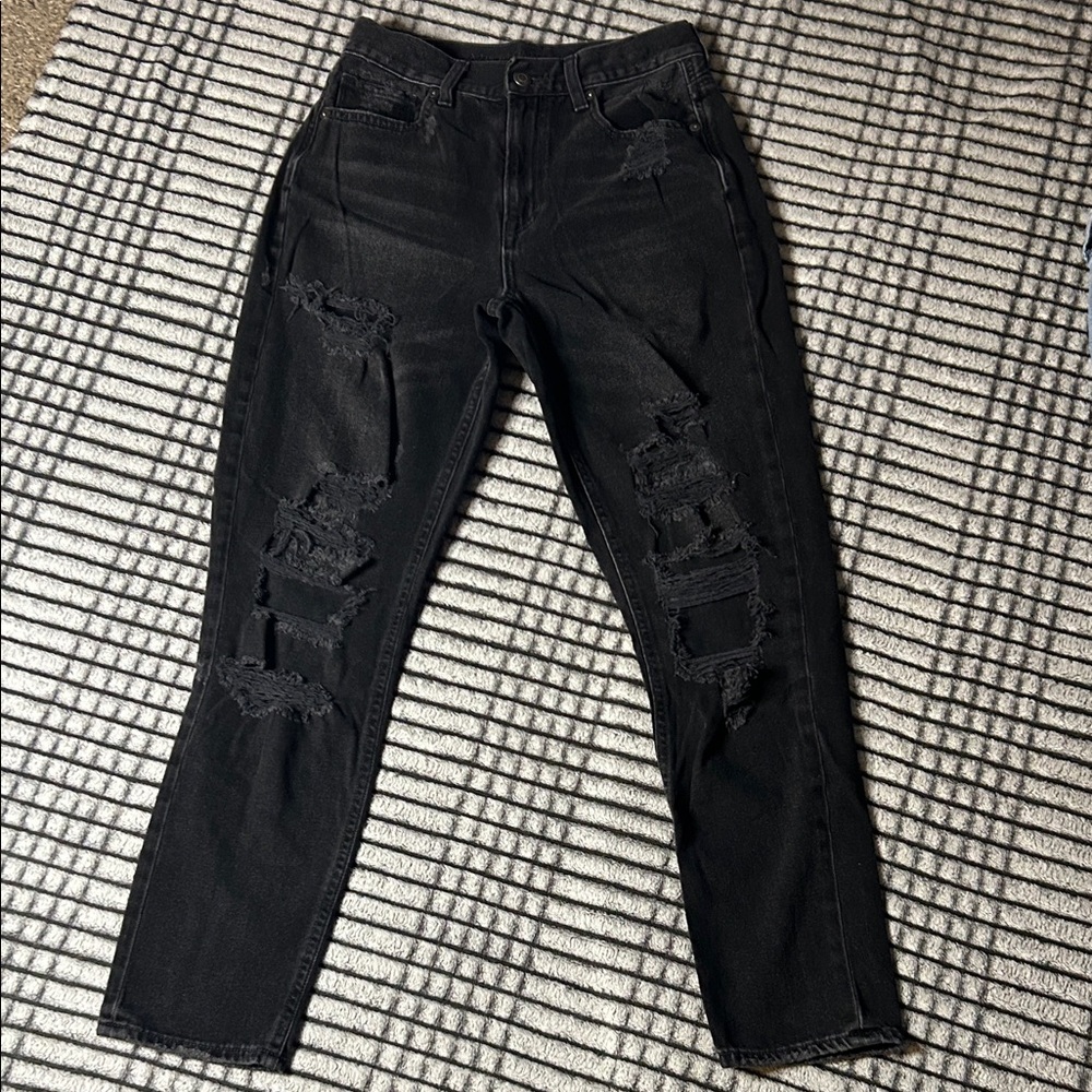 Women’s New American Eagle Outfitters Mom Jeans (2)
